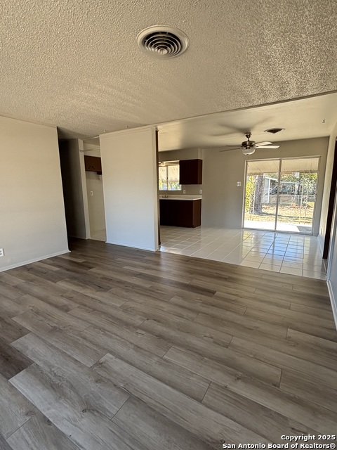 Image 5 of 14 For 4215 Renault