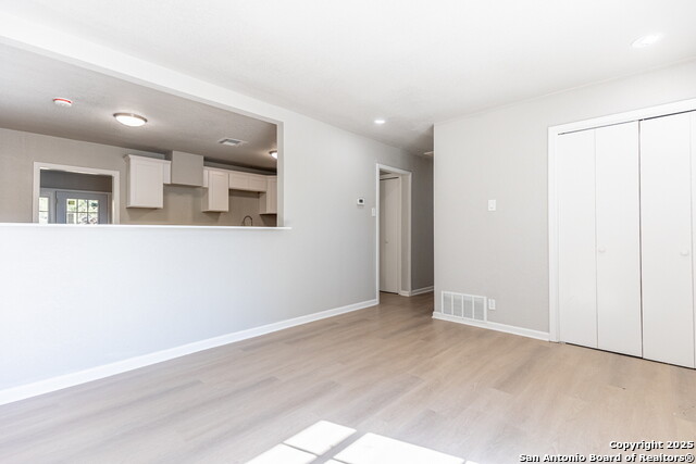 Image 6 of 32 For 97 Denton  