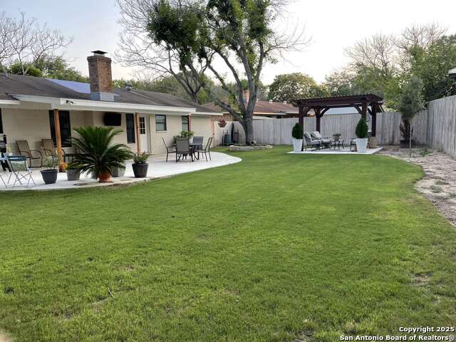 Image 18 of 18 For 323 Cardinal