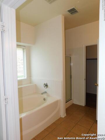 Image 11 of 21 For 5708 Mahogany Bay