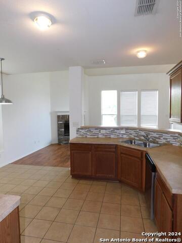 Image 3 of 21 For 5708 Mahogany Bay