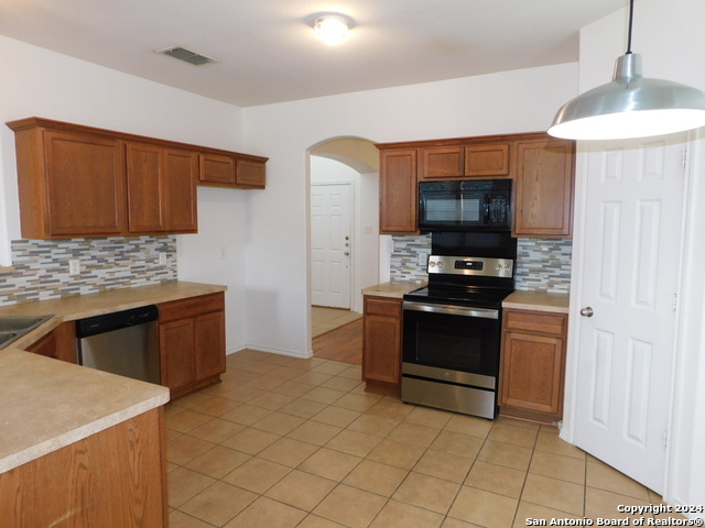 Image 4 of 21 For 5708 Mahogany Bay