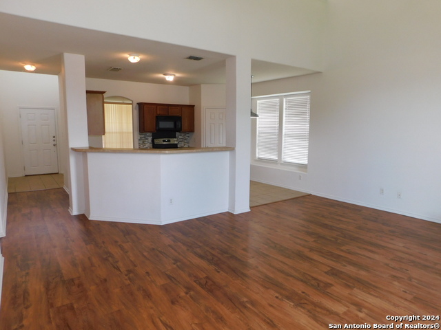 Image 9 of 21 For 5708 Mahogany Bay