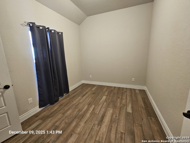 Listing photo id 18 for 14081 May Mist