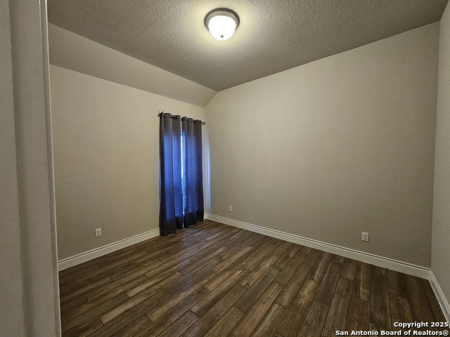 Listing photo id 24 for 14081 May Mist