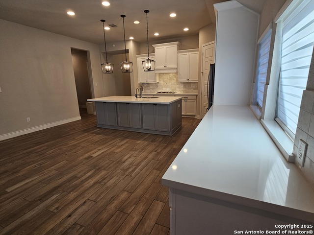 Listing photo id 7 for 14081 May Mist