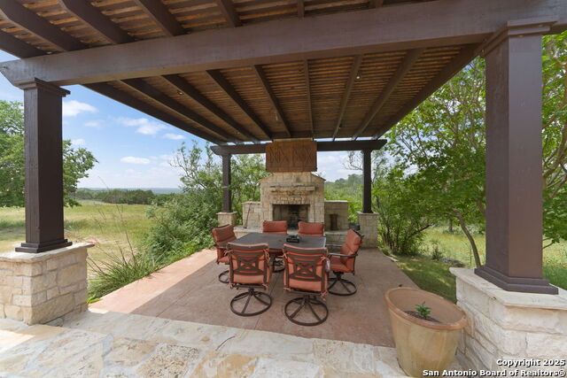 Image 32 of 35 For 103 Saddle View Dr