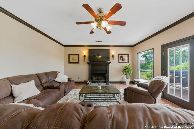 Image 9 of 35 For 103 Saddle View Dr