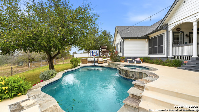 Image 30 of 49 For 226 Broken Arrow