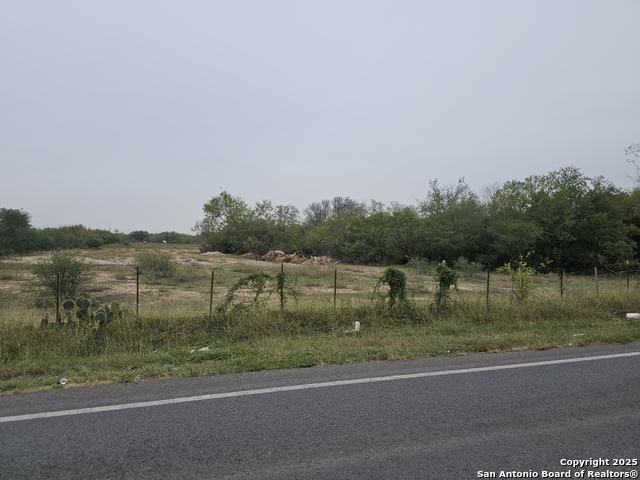 Image 3 of 8 For 13407 Henze  