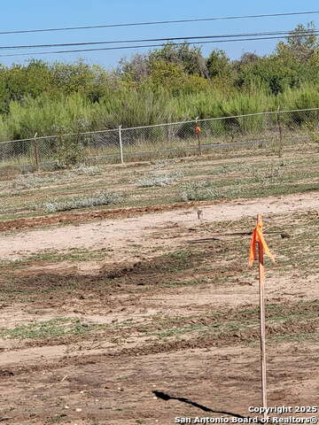 Image 8 of 8 For 13407 Henze  