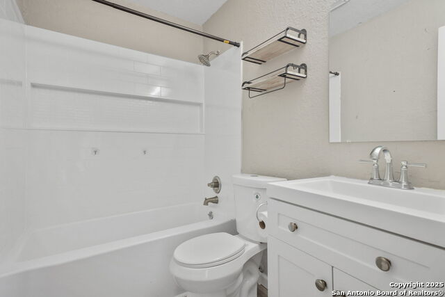 Image 16 of 23 For 3422 Quintana