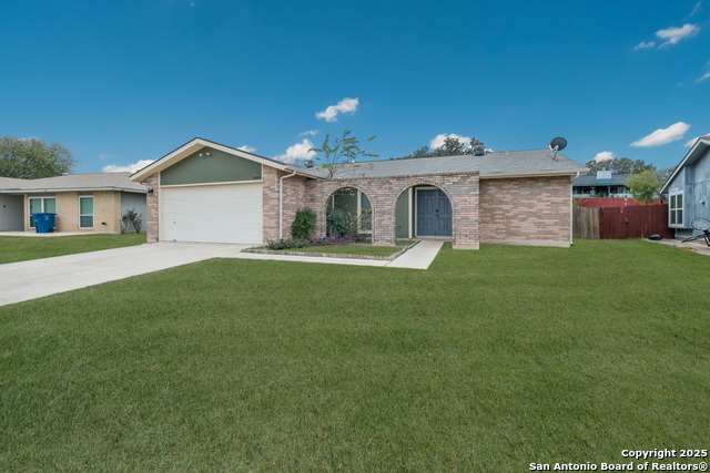 Listing photo id 0 for 1009 Victoria Crossing