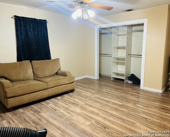 Listing photo id 10 for 406 Hernandez