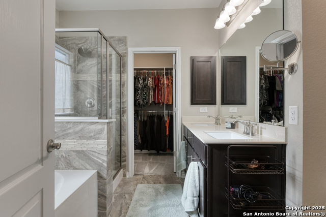 Image 16 of 32 For 26018 Los Mirasoles