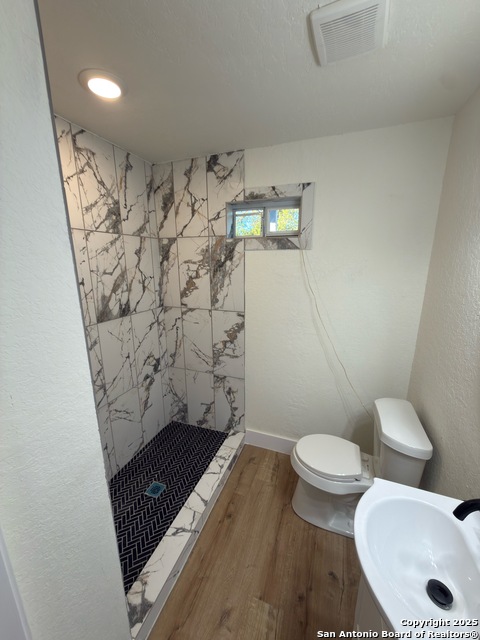 Listing photo id 9 for 117 Riverdale