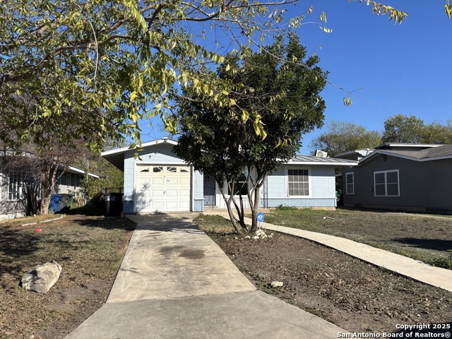 Listing photo id 0 for 117 Riverdale