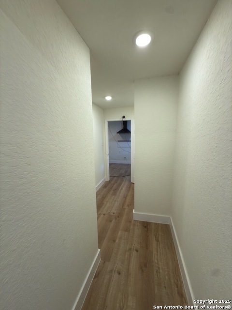 Listing photo id 1 for 117 Riverdale