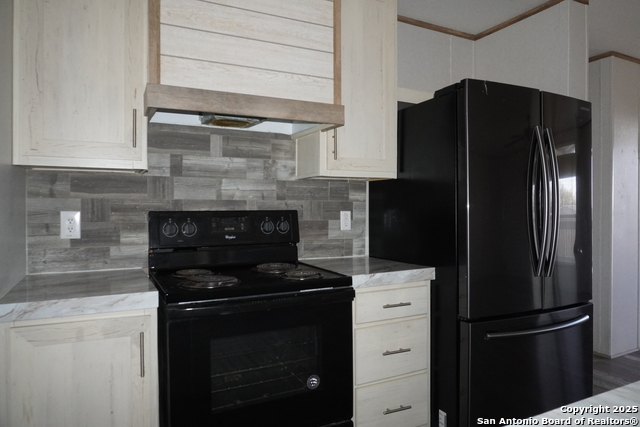 Image 4 of 28 For 70 Gallinas Creek Rd