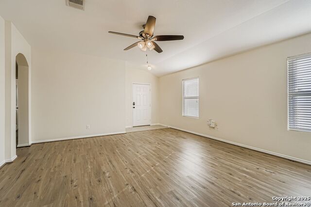 Image 2 of 23 For 1013 Polmont