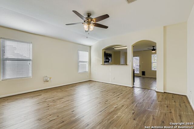 Image 3 of 23 For 1013 Polmont