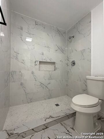 Listing photo id 16 for 1078 Frost Fire