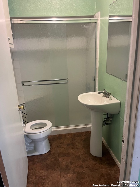 Image 6 of 19 For 3111 Hicks