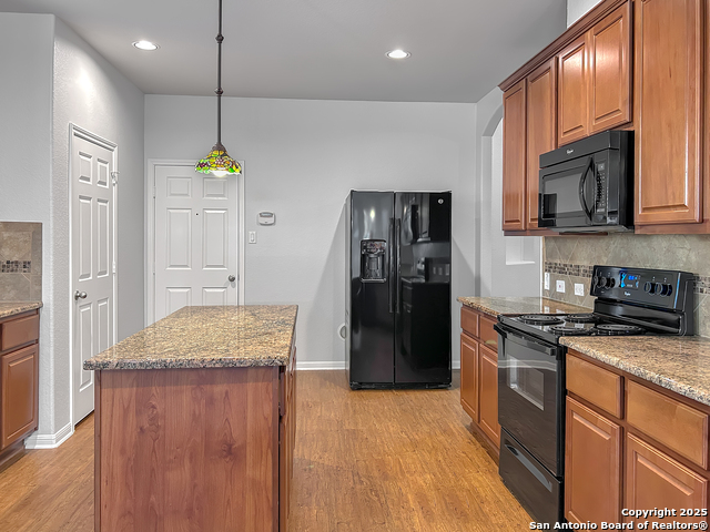 Image 18 of 31 For 845 Mesa Verde