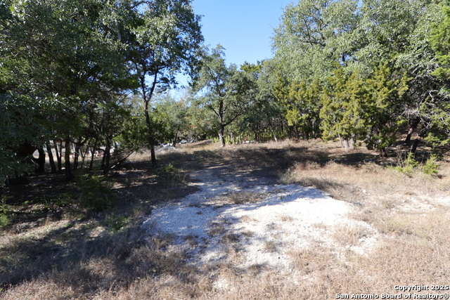 Image 4 of 9 For 1433 Chestnut Springs