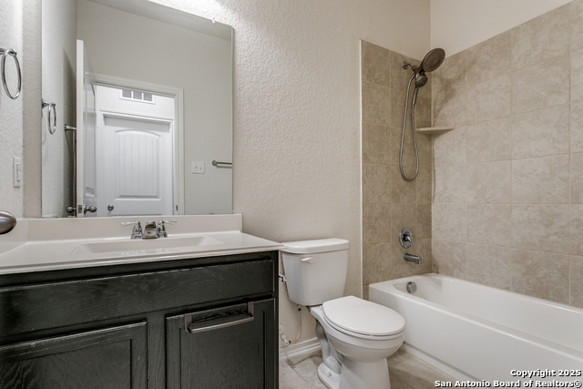 Image 22 of 25 For 12445 Vista Rim