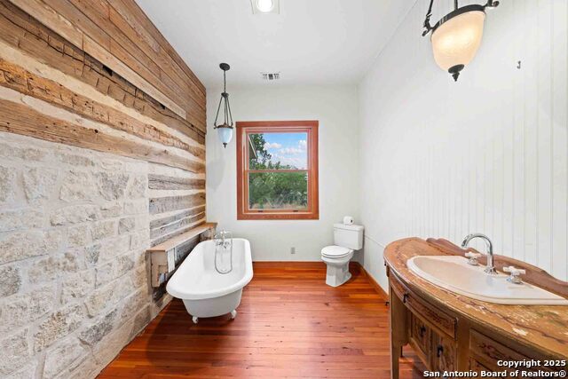 Image 30 of 43 For 7625 State Highway 16 N