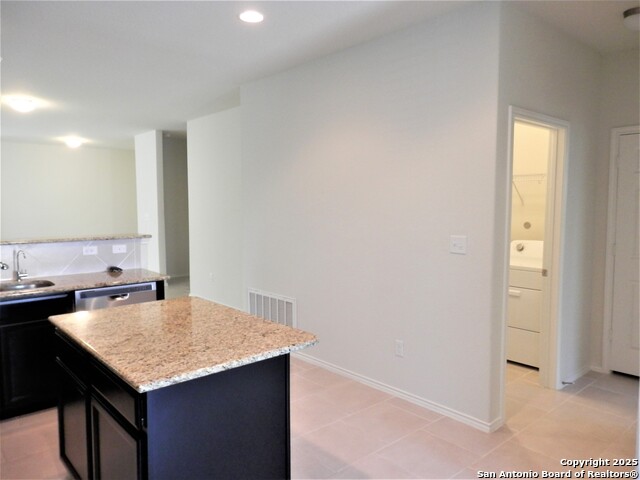 Image 30 of 40 For 334 Mistflower