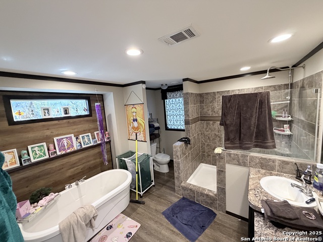 Image 9 of 16 For 4559 Chamberlain