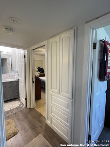 Image 17 of 24 For 1710 Rosewood