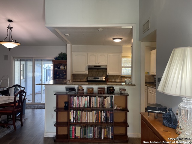 Image 5 of 24 For 1710 Rosewood