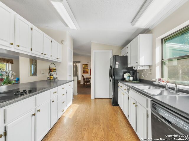 Image 16 of 35 For 103 Stonegate South