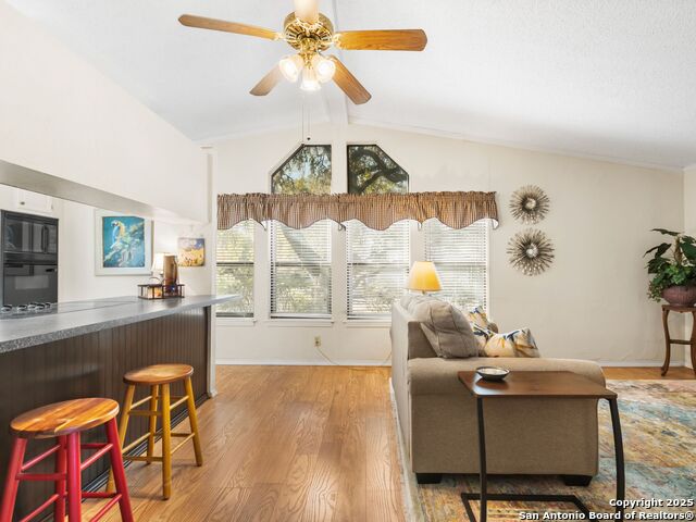 Image 19 of 35 For 103 Stonegate South