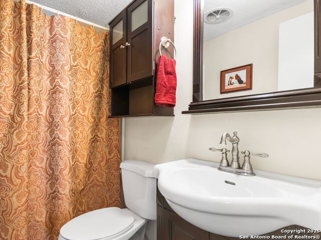 Image 23 of 35 For 103 Stonegate South