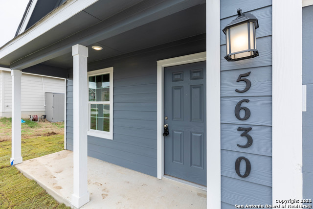 Image 4 of 32 For 5630 Elm Valley Dr