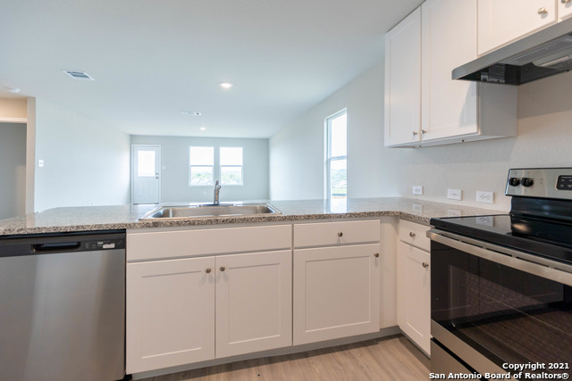 Image 9 of 32 For 5630 Elm Valley Dr