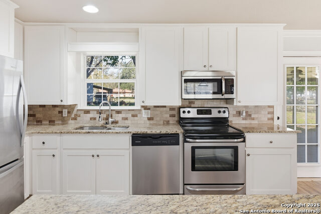 Image 21 of 43 For 163 Lakeside Dr.