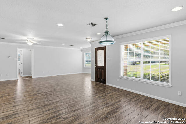 Image 22 of 43 For 163 Lakeside Dr.