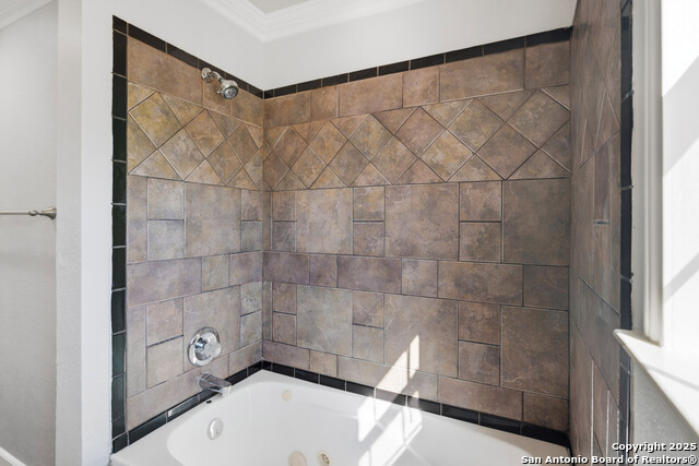 Image 28 of 43 For 163 Lakeside Dr.