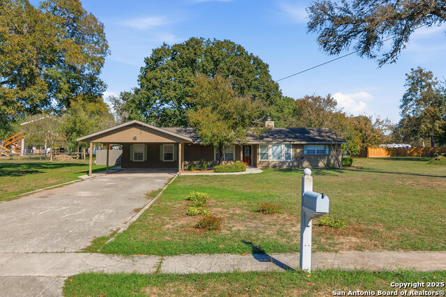 Image 5 of 43 For 163 Lakeside Dr.