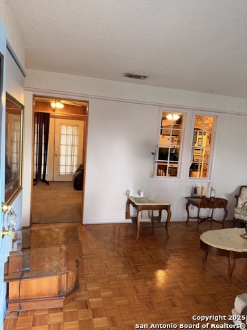 Image 6 of 24 For 5006 Creekmoor