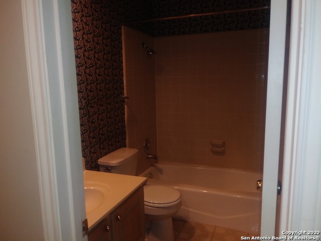 Image 9 of 13 For 31 Chapel Hill