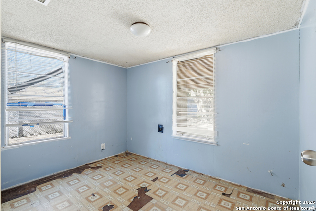 Image 12 of 16 For 316 Colonial Pkwy W