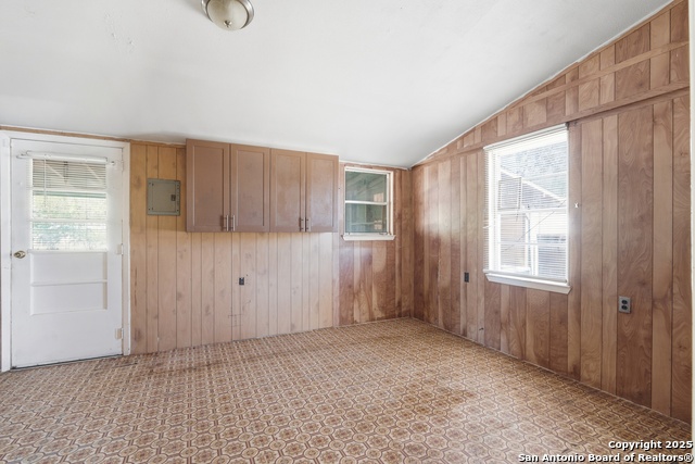 Image 7 of 16 For 316 Colonial Pkwy W