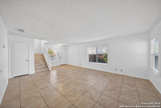 Image 10 of 39 For 9621 Green Plain