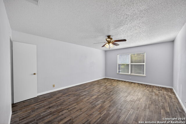 Image 21 of 39 For 9621 Green Plain